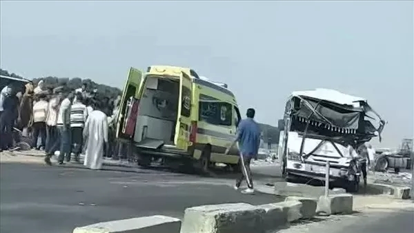 إصابة 15 شخصًا في حادثين منفصلين بالطريق الصحراوي الغربي