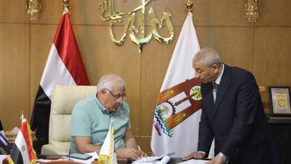محافظ الوادي الجديد يعتمد نتيجة الشهادة الإعدادية بنسبة نجاح 90,1٪
