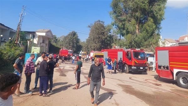 إخماد حريق شب داخل إحدى قاعات الأفراح علي نيل المنصورة في الدقهلية (صور)