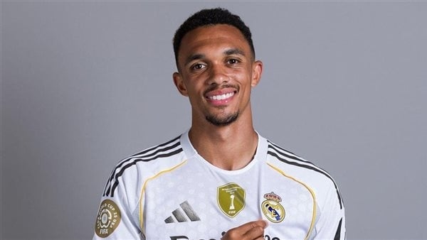 رعب في ليفربول من تكرار سيناريو أرنولد مع إبراهيما كوناتي