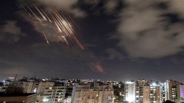 لقطات تظهر فشل منظومة الدفاع الإسرائيلية بالتصدي لصاروخ إيراني (فيديو)