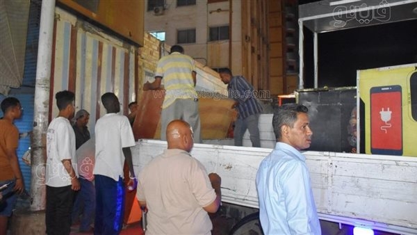 نائب محافظ أسوان يقود حملة لإزالة 350 حالة إشغال طريق