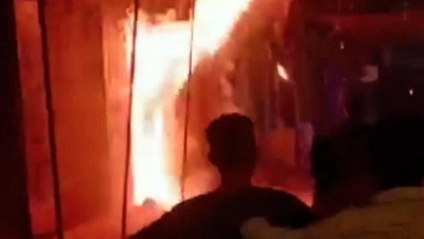 السيطرة على حريق نشب داخل كافيه شهير في النزهة