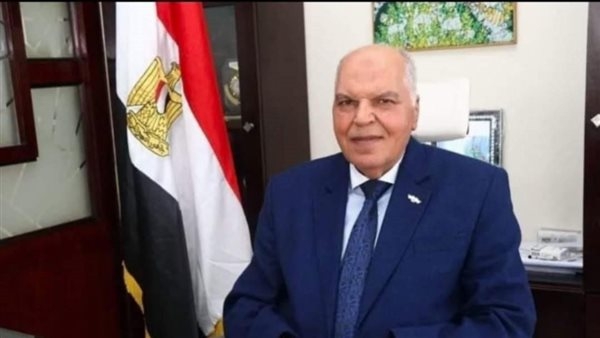 نقيب المعلمين يوجه بمساندة أسرة مدرسة توفيت أثناء تصحيح الدبلومات الفنية بالفيوم