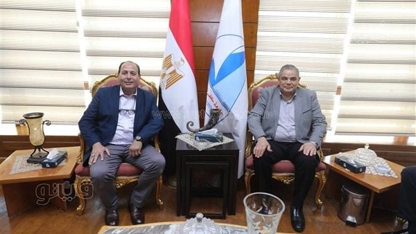 رئيس جامعة كفر الشيخ يستقبل مدير البرنامج الدولي للفراولة بـ" فلوريدا" الأمريكية