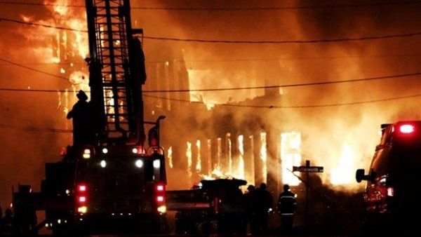 إعلام عبري: اندلاع النيران في بئر السبع جراء سقوط صاروخ إيراني دون اعتراضه