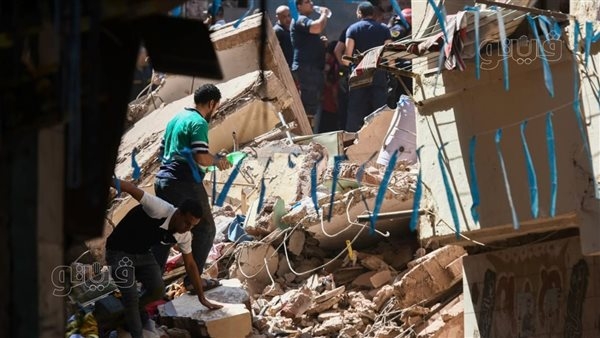 شاهد عيان على انهيار عقارات حدائق القبة: "صديقي وزوجته المريضة تحت الأنقاض" (فيديو)