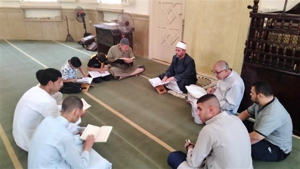 أوقاف الإسماعيلية تتباهى برواد مقارئ القرآن الكريم (صور)