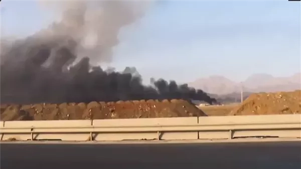 مشاهد لتصاعد الدخان من منشأة نطنز النووية بعد تعرضها لهجوم أمريكي (فيديو)