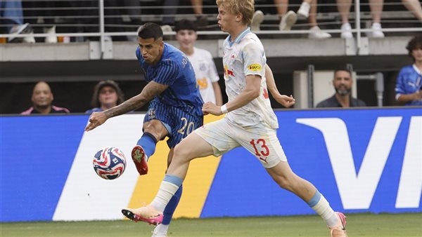 الهلال السعودي يتعادل سلبيًا مع سالزبورج النمساوي في كأس العالم للأندية