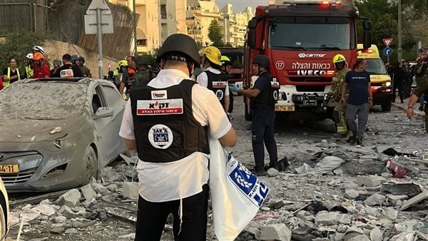 إعلام عبري،: مقتل 7 إسرائيليين وإصابة 12 آخرين في الهجوم الصاروخي الإيراني على بئر السبع