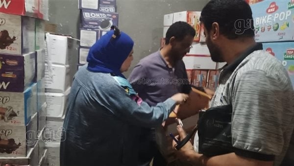ضبط 10 آلاف قطعة لوليتا فاسدة ببني سويف