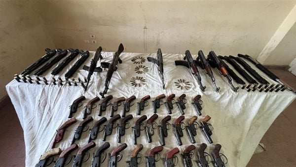 حملة أمنية فى أسيوط تضبط 10 قضايا مخدرات وتنفيذ أحكام قضائية