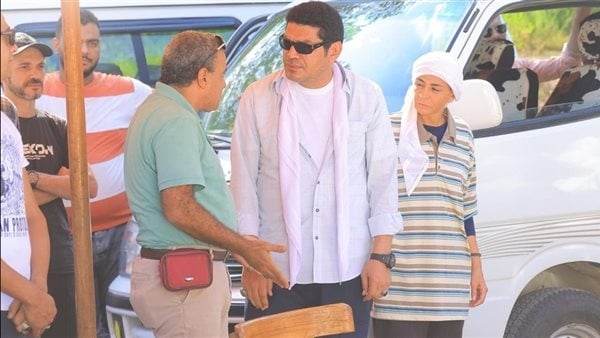 باسم سمرة سائق ميكروباص في مسلسل "زمالك بولاق" (صور)