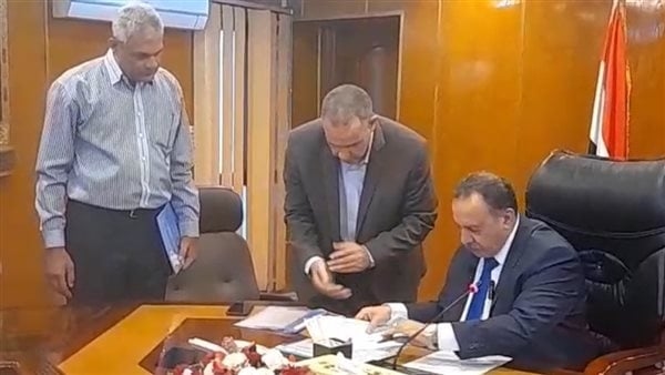 محافظ أسيوط يعتمد نتيجة الشهادة الإعدادية بنسبة نجاح 78.89%