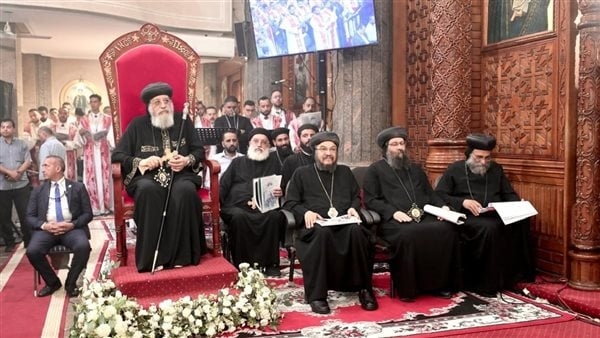 البابا تواضروس الثاني يزور كنيسة القديسين مكسيموس ودوماديوس