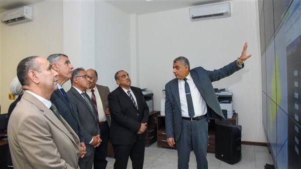 لجنة برلمانية تتفقد شركة الكهرباء بالإسكندرية، والمحافظ يكشف حصيلة سرقة التيار