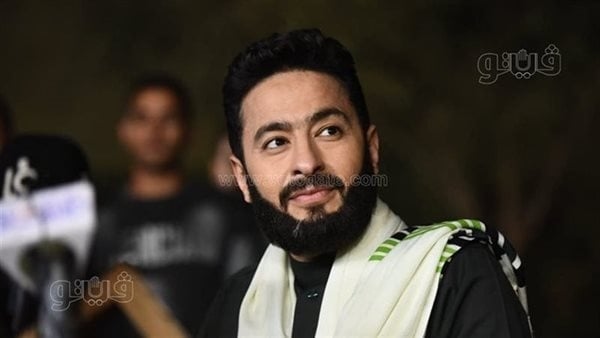 حمادة هلال يعلق على مطالبات ترحيل هند صبري من مصر