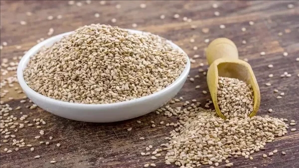 فوائد السمسم، يقلل الالتهابات ويخفض ضغط الدم ويحمى من السرطان