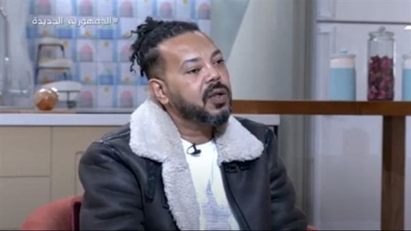 محمود الحسيني يضرب طليقته أمام محكمة الأسرة بالبدرشين والأمن يضبطه