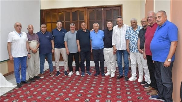 كامل أبو علي يجتمع بالمدير الفني لقطاع الناشئين في المصري