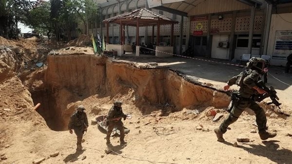 تمهيدًا لقصفها، جيش الاحتلال يطالب سكان 11 منطقة في غزة بالإخلاء جنوبا تجاه المواصي