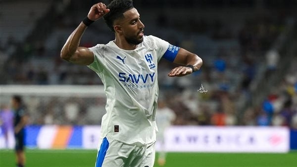 تطور جديد في إصابة سالم الدوسري نجم الهلال السعودي
