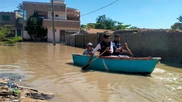 مصرع 32 شخصا نصفهم من الأطفال في فيضانات باكستان