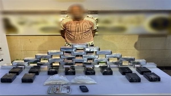 مضبوطات بقيمة 44 مليون جنيه، القبض على بؤر إجرامية تتاجر في المخدرات والأسلحة