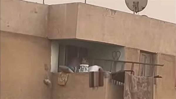 "الداخلية" تكشف ملابسات فيديو اعتداء أب وأم على طفلهما بالعاشر من رمضان