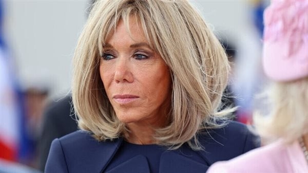 شاهدتها عن قرب وتبدو لي كامرأة، ترامب يتدخل في تحقيق صحفي حول الهوية الجنسية لزوجة ماكرون