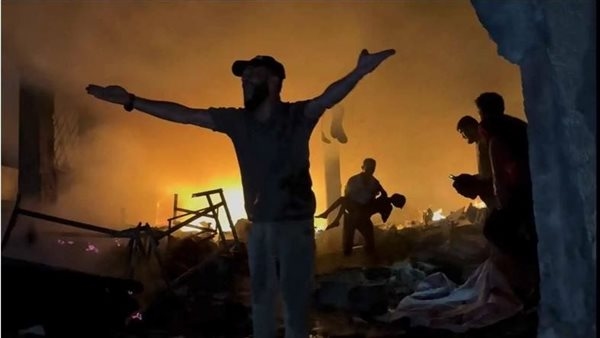 غارات جوية وقصف مدفعي إسرائيلي على جنوبي مدينة دير البلح بغزة