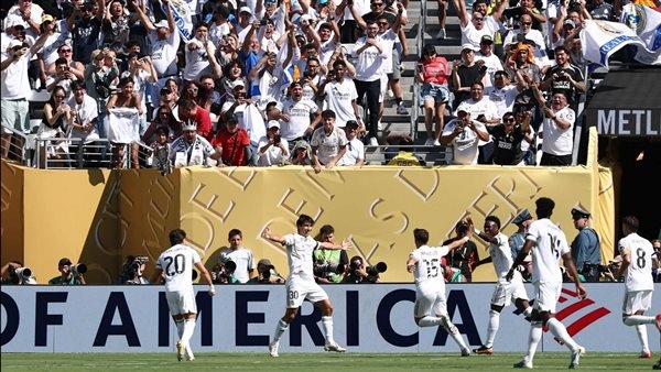 ماركا: ريال مدريد يسعى لتعزيز مركز قلب الدفاع