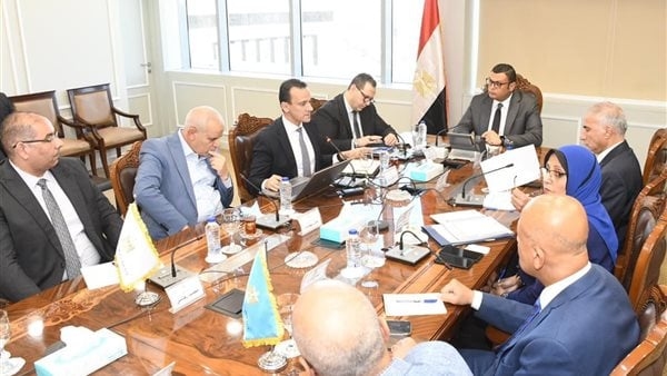 وزير الإسكان يتابع مستجدات إنشاء وحدتي "تنظيم السوق العقارية" و"تصدير العقار المصري"