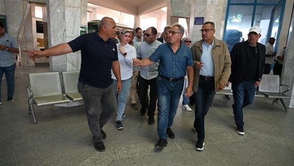 محافظ جنوب سيناء يرافق لجنة الإدارة المحلية في جولة تفقدية بشرم الشيخ
