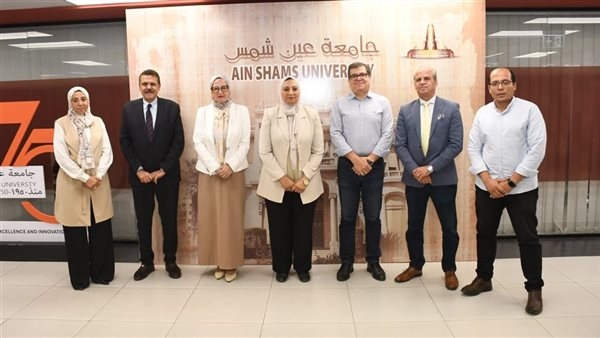 نائب رئيس جامعة عين شمس تلتقي وفد محافظة القاهرة لبحث مشروعات التطوير والتنمية