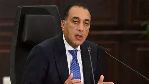 مدبولي يكشف حقيقة وقف العمل بمستشفى هرمل وخطة تنظيم القطاع الزراعي
