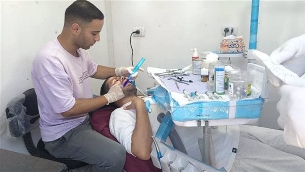 نائب محافظ قنا يشهد انطلاق حملة "100 يوم صحة"