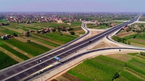 وزير النقل يتلقى تقريرا عن حالة الطريق الإقليمي ويعلن موعد إعادة تشغيله