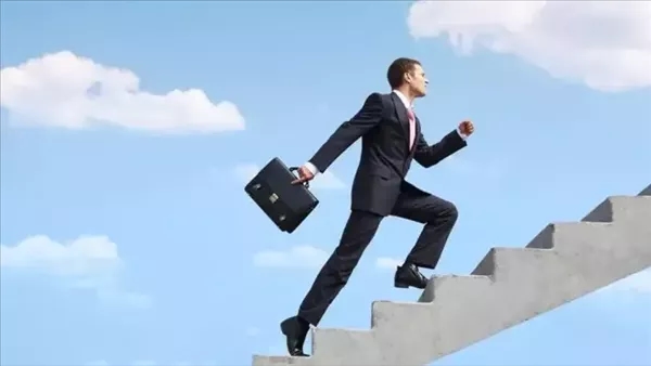 ترقيات موظفي الحكومة 2025.. الأقدمية أبرز الشروط للحصول عليها.. 6 حالات تحرم العامل من الترقي.. وهذه خطوات الاستعلام عنها