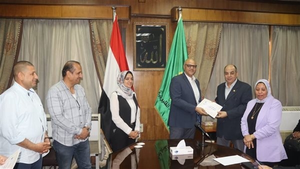 محافظ القليوبية يكرم مشرفي حجاج الجمعيات ومديري إدارات التضامن الاجتماعي