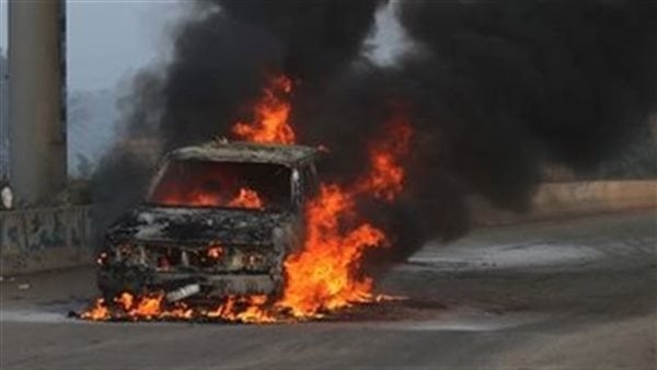 نجاة موظف من حريق اندلع في سيارته بـ 6 أكتوبر