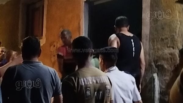 عمقها 20 مترا، لحظة انتشال جثتين ومصاب من حفرة داخل منزل بسبب التنقيب عن الآثار بالغربية (فيديو)