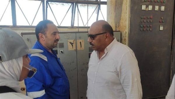 رئيس مياه القناة يتفقد محطات الصرف الصحى بجنوب بورسعيد (صور)