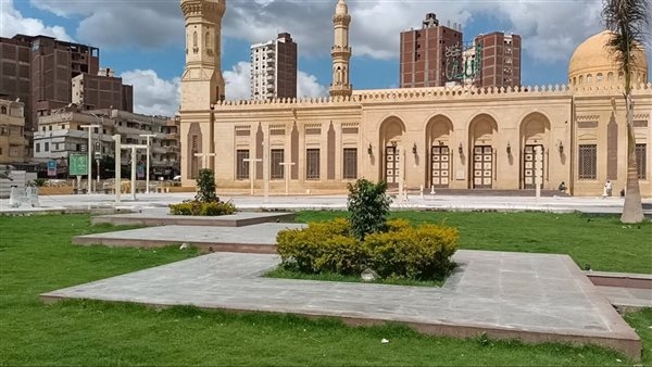 وزير الأوقاف والمفتي يفتتحان مشروع تطوير ساحة مسجد إبراهيم الدسوقي بكفر الشيخ (صور)