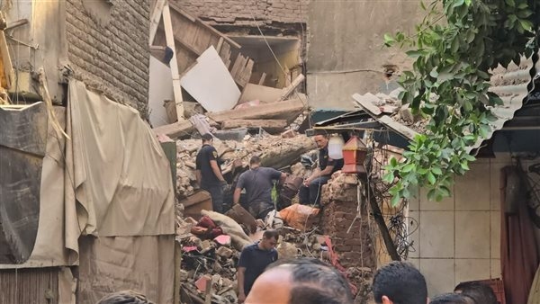 النيابة تأمر باستدعاء مسئولي الحي لسماع أقوالهم في انهيار عقار شبرا