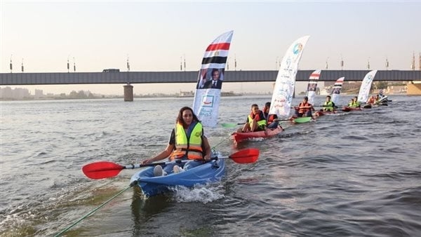 مياه سوهاج تستخدم "قوارب الكاياك" لتوعية المواطنين بأهمية الحفاظ على نظافة نهر النيل
