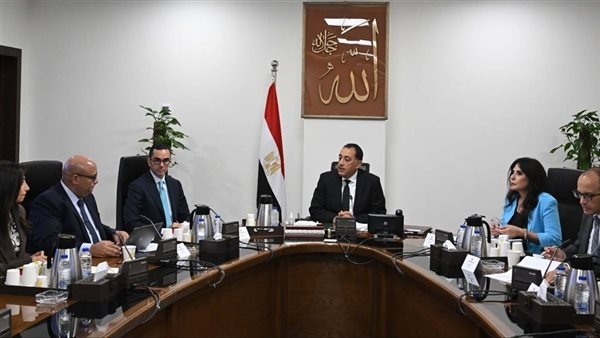 رئيس الوزراء يتابع جهود دعم الاستثمار في الذهب
