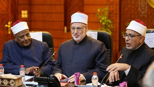 وكيل الأزهر يعقد اجتماعا موسعا لبحث تحسين جودة التعليم وتطوير الرواق الأزهري