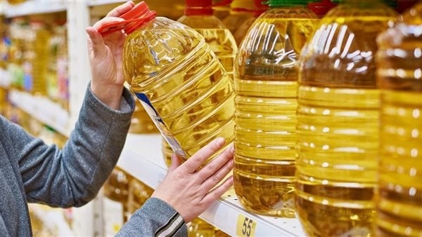 طن الأولين يرتفع 1000 جنيه، تباين أسعار الزيت في الأسواق اليوم الأحد